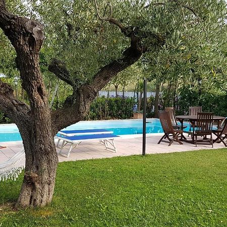 Sinilu B&B Silvi Paese Bagian luar foto