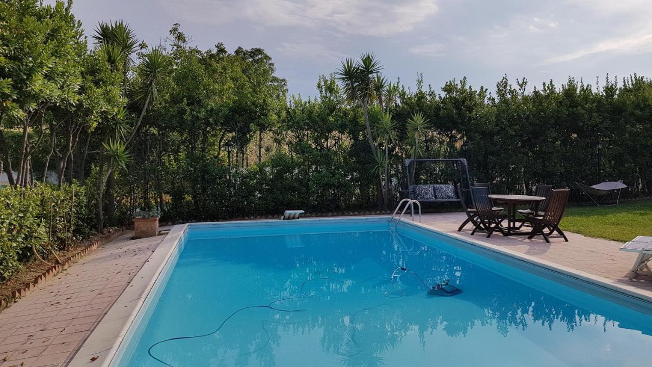 Sinilu B&B Silvi Paese Bagian luar foto