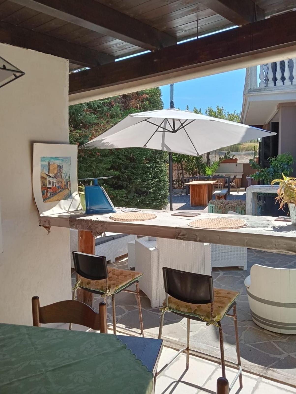 Sinilu B&B Silvi Paese Bagian luar foto